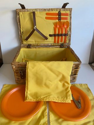 Cesta da picnic in vimini