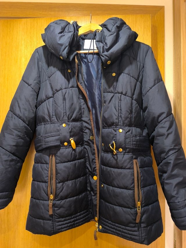 Abrigo corto azul marino Sfera talla M