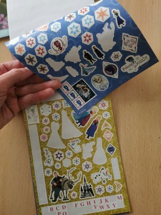 Libros, juegos, pegatinas y bloc de Frozen