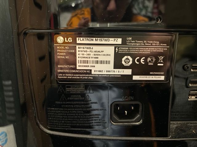 Monitor con TV LCD 19” LG M197wd