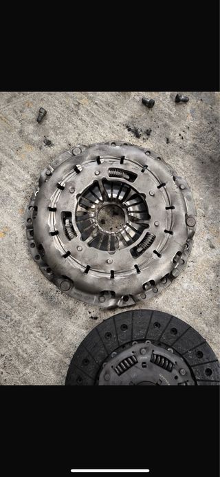 Se vende embrage bmw e46