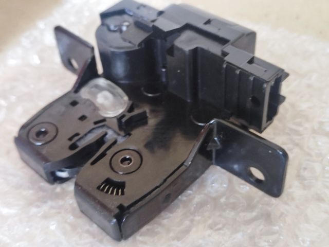 Fechadura porta-malas Megane 2