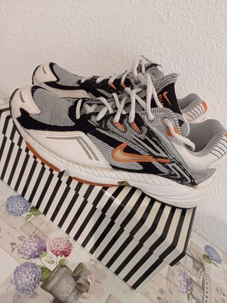 DEPORTIVOS NIKE 41