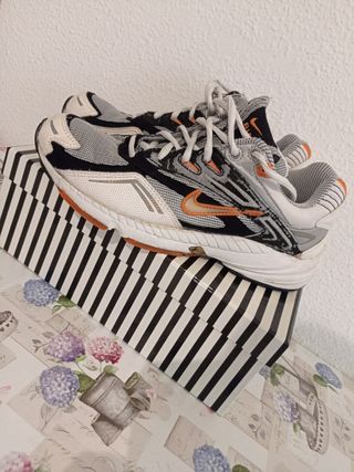 DEPORTIVOS NIKE 41