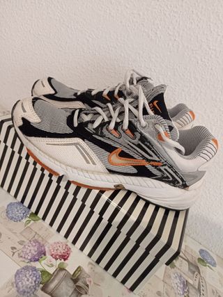 DEPORTIVOS NIKE 41