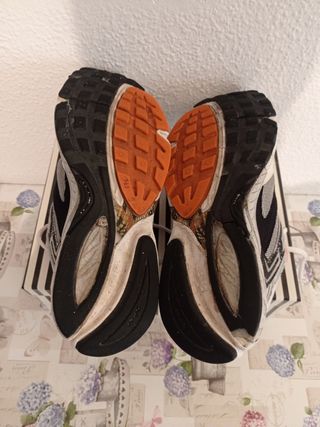 DEPORTIVOS NIKE 41