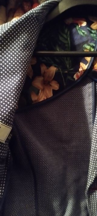 Chaqueta y pantalón combinado,muy juvenil.
