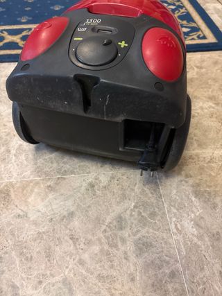 Aspirador trineo  Tornado 1300W de potencia