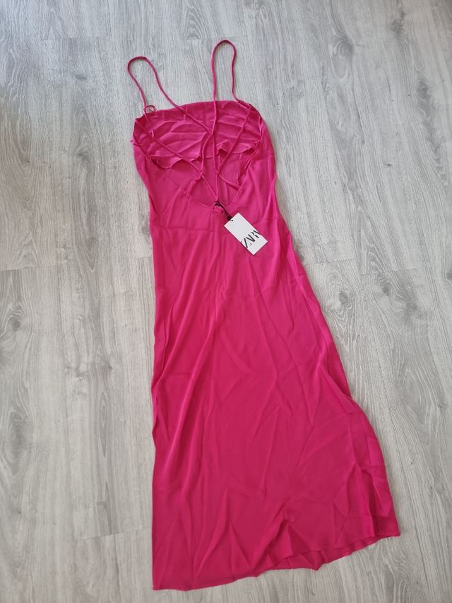Vestido satinado rosa