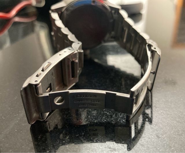 Reloj Citizen EcoDrive Nighthawk.