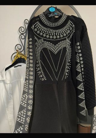 mono negro de vestir 