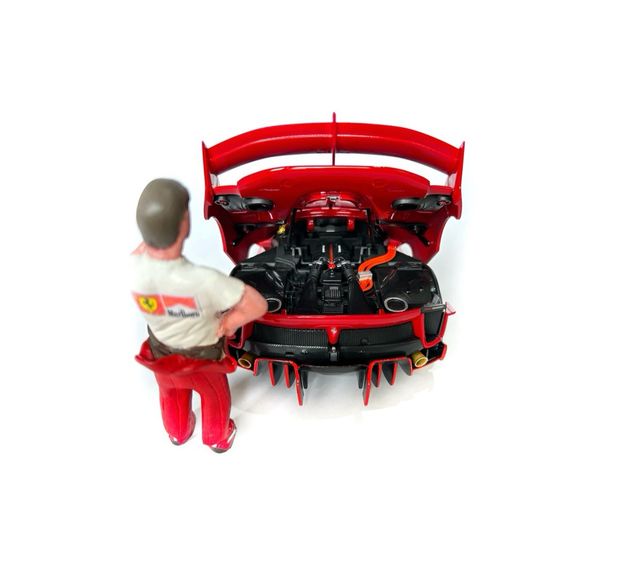 1/18 ferrari FXXK EVO Figura a parte