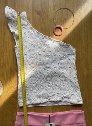 Camiseta crochet escote asimetrico T.S