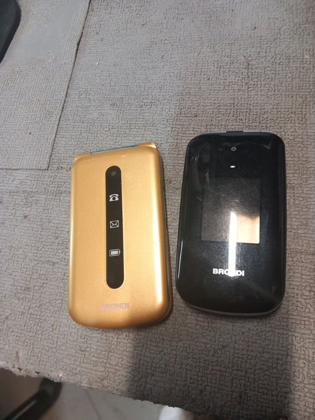 2 cellulari brondi per anziani