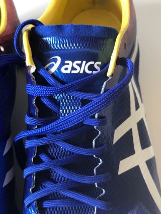 Zapatillas atletismo con clavos. Talla 42