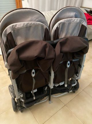 Passeggino leggero gemellare peg perego aria