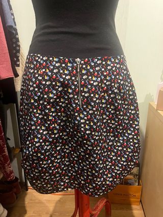 Falda corta sexy y elegante