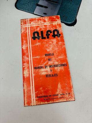 Máquina de coser profesional ALFA 157