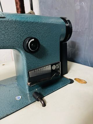 Máquina de coser profesional ALFA 157