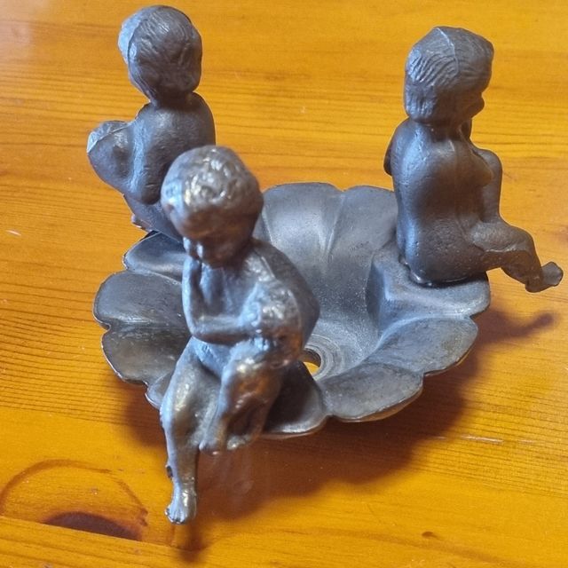 Preciosa pieza en bronce macizo