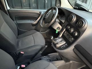 Iveco eDaily L3H3 2.3 GOLPE FUERTE EN TECHO