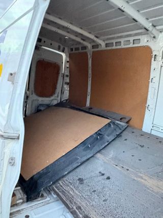 Iveco eDaily L3H3 2.3 GOLPE FUERTE EN TECHO