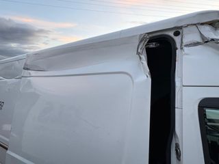 Iveco eDaily L3H3 2.3 GOLPE FUERTE EN TECHO