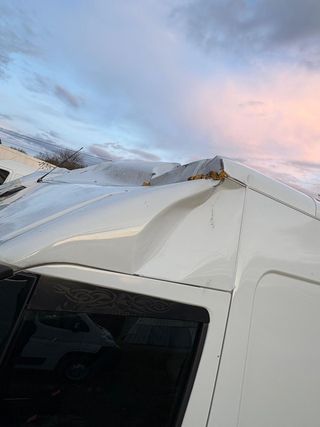 Iveco eDaily L3H3 2.3 GOLPE FUERTE EN TECHO