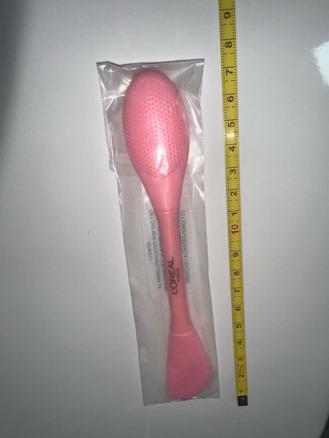 Attrezzo per scrub labbra