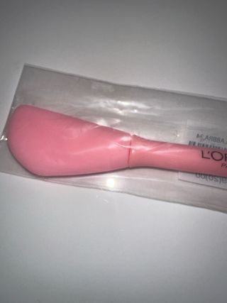 Attrezzo per scrub labbra