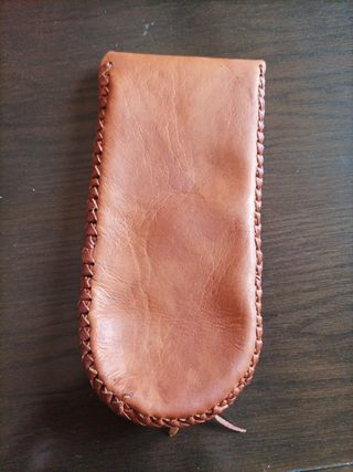 Estuche cuero auténtico hecho a mano 