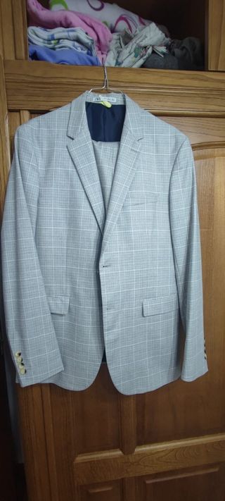 Traje zara