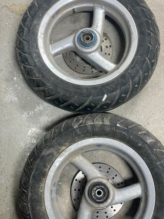 Ruedas de aprila sonic