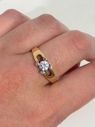 ¡Oferta! Anillo oro 18k con piedra