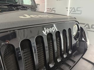 Jeep Wrangler 2.8 CRD Arctic Auto Unlimited Polar - Edidión: 70 aniversary