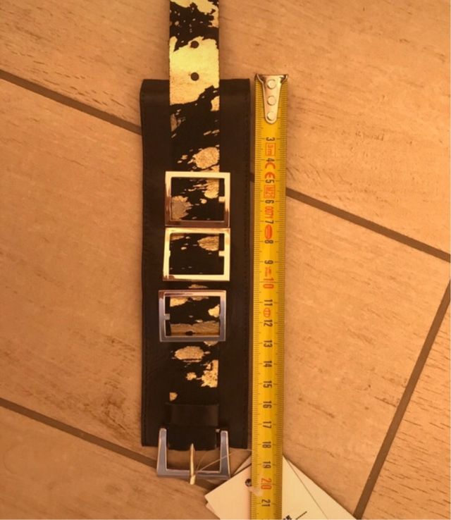 Bracciale a polsino o manchette in pelle Guerri