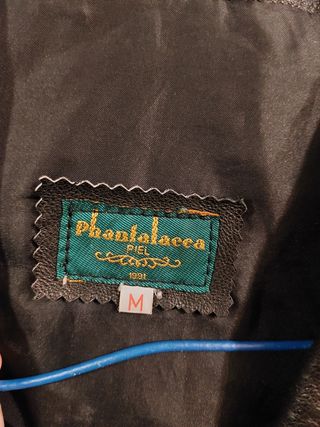 Chaqueta de piel negra de mujer