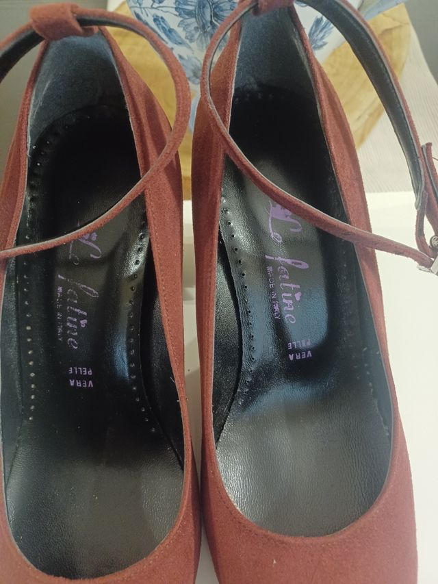 Décolleté donna con cinturino