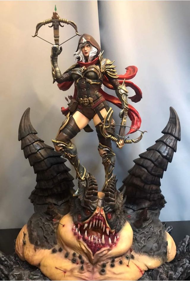 Diablo - Demon hunter cazadora de demonios figura