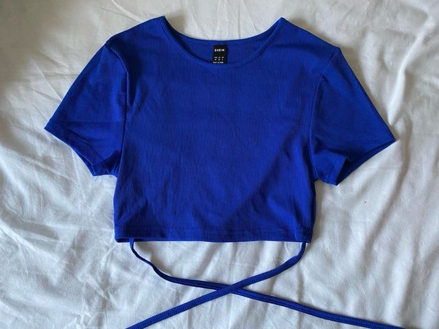 Top con cuerda ajustable delante