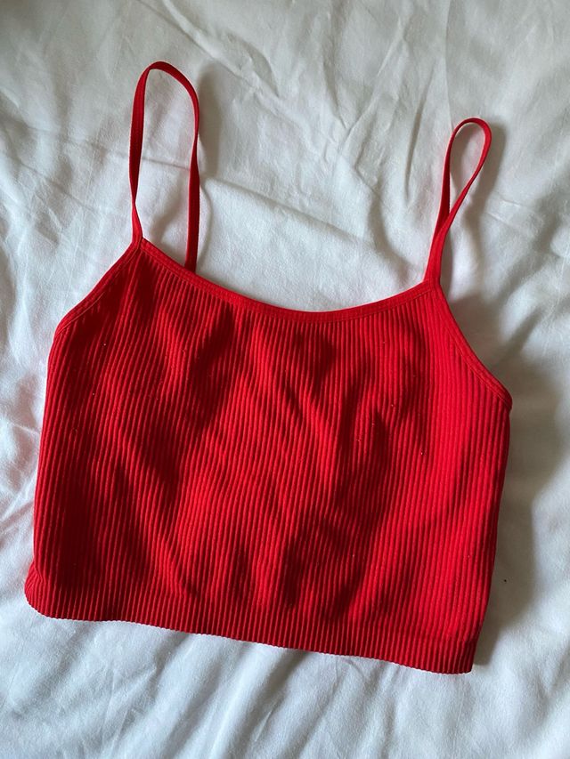 Top tirantes corto ajustado