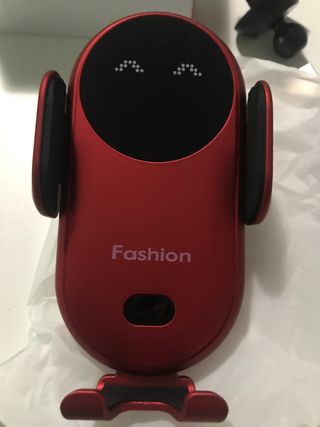 Supporto per cellulare in auto con caricatore USB