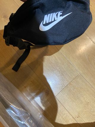 Riñonera Nike