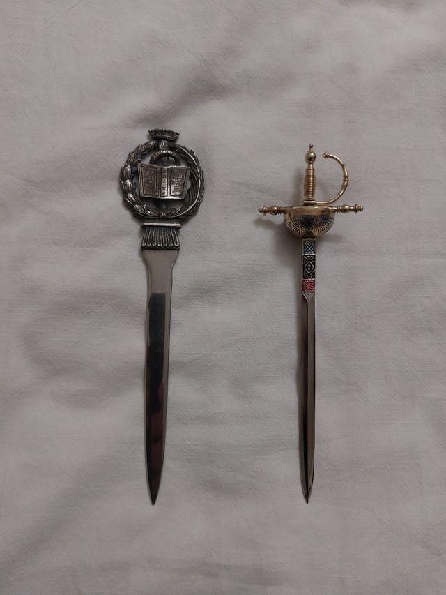 Abrecartas antiguo farmacia.