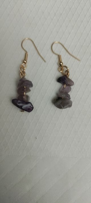 Pendientes piedras moradas