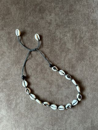Collana regolabile con conchiglie