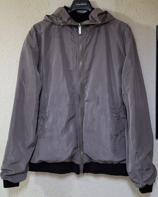 Cazadora marca Zara