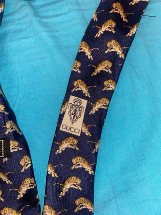 corbata gucci tigre