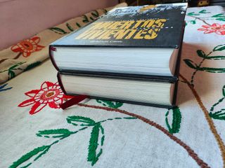 Los muertos vivientes Integral 1 y 2. Planeta.