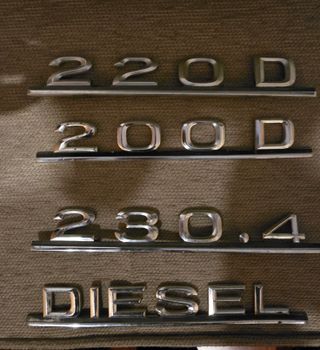 EMBLEMAS-ANAGRAMAS MERCEDES CLASICOS